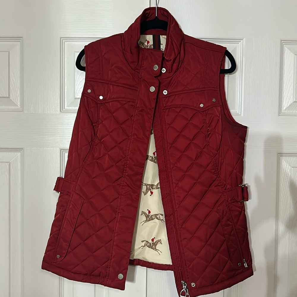 Super chic Ariat Women’s Large Vest